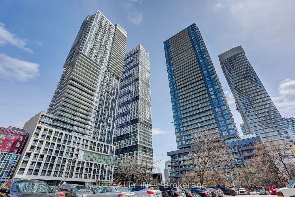 1-bedroom condo apartment for sale in Toronto — 704 - 159 Dundas Street E (Photo 1)