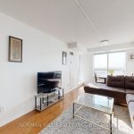 2-bedroom condo apartment for rent in Richmond Hill — 706 - 23 Oneida Crescent (Photo 4)