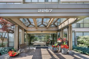 1-bedroom condo apartment for sale in Toronto — 707 - 2267 Lake Shore Boulevard W