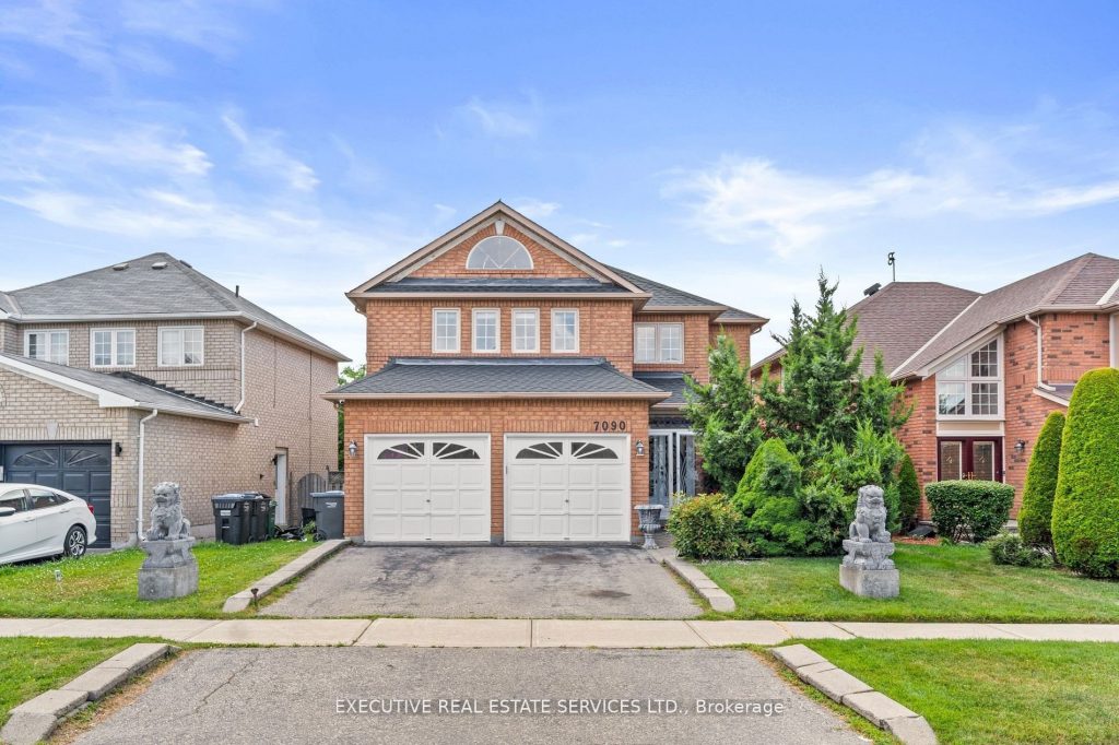 4-bedroom detached home for sale in Mississauga — 7090 Terragar Boulevard (Photo 1)