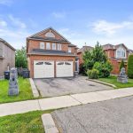 4-bedroom detached home for sale in Mississauga — 7090 Terragar Boulevard (Photo 2)
