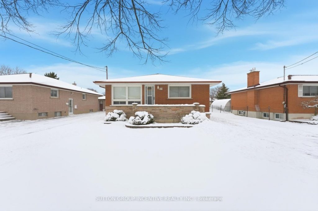 3-bedroom detached home for sale in Welland — 71 Kilgour Avenue (Photo 1)