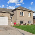 2-bedroom detached home for rent in Hamilton — 71 Locheed Drive (Photo 1)