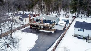 2-bedroom detached home for sale in Tiny — 71 Ronald Avenue