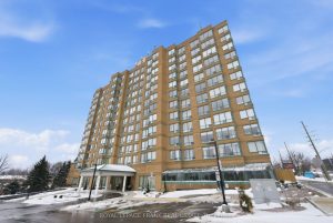 2-bedroom condo apartment for sale in Whitby — 710 - 711 Rossland Road E