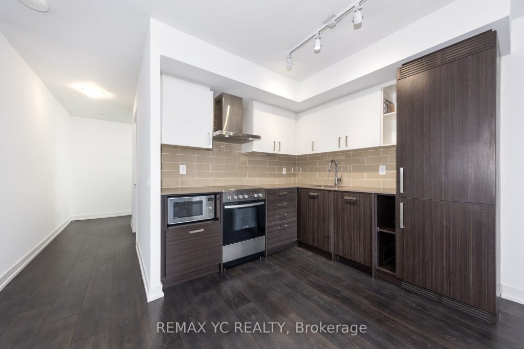 2-bedroom condo apartment for sale in Toronto — 713 - 125 Redpath Avenue (Photo 1)
