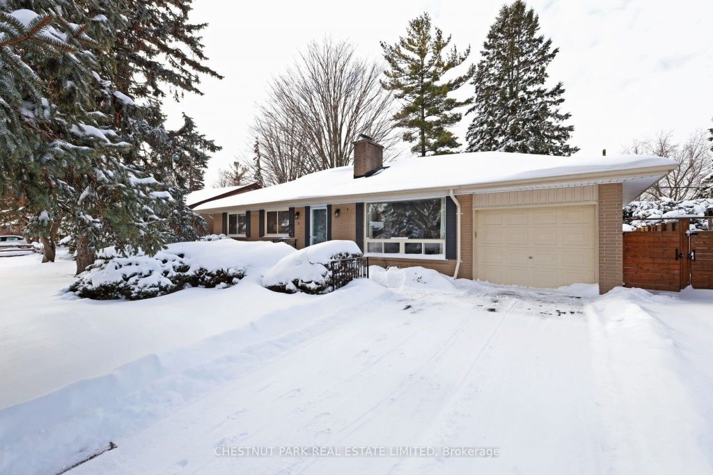 3-bedroom detached home for sale in Toronto — 72 Wallingford Road (Photo 1)