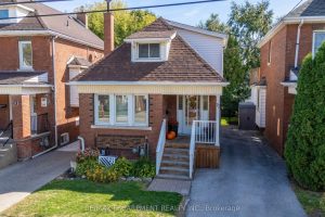 2-bedroom detached home for sale in Hamilton — 73 Kenilworth Avenue S
