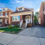 2-bedroom detached home for sale in Hamilton — 73 Kenilworth Avenue S (Photo 2)