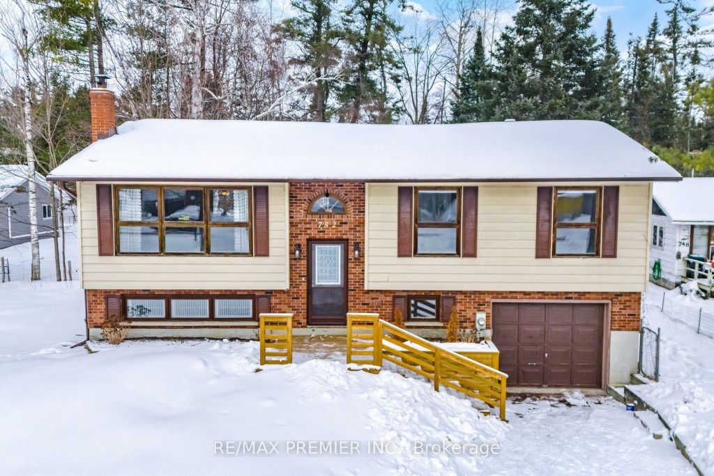 3-bedroom detached home for sale in Innisfil — 752 Pinegrove Avenue (Photo 1)