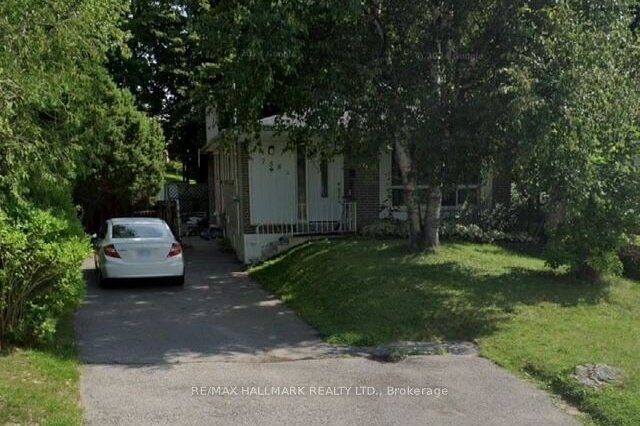 3-bedroom detached home for rent in Newmarket — 758 Botany Hill Crescent (Photo 1)