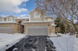 3-bedroom att/row/townhouse for sale in Kitchener — 76 Candle Crescent