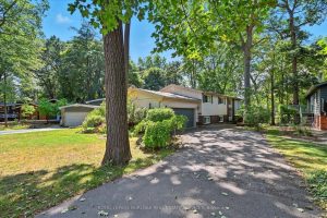 3-bedroom detached home for sale in Burlington — 768 King Road