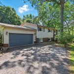 3-bedroom detached home for sale in Burlington — 768 King Road (Photo 2)