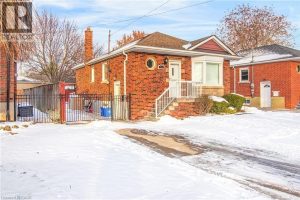 3-bedroom home for sale in Hamilton — 773 Queensdale Avenue East