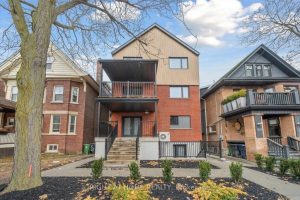 2-bedroom detached home for rent in Toronto — 8 - 321 St George Street