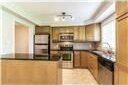 3-bedroom att/row/townhouse for rent in Hamilton — 8 - 470 Beach Boulevard (Photo 2)