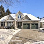 3-bedroom detached condo home for sale in Mississauga — 806 Hidden Grove Lane (Photo 1)