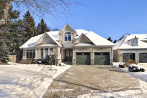 3-bedroom detached condo home for sale in Mississauga — 806 Hidden Grove Lane