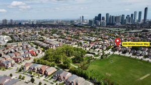 5-bedroom detached home for sale in Mississauga — 806 White Clover Way