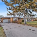 3-bedroom home for sale in Tecumseh — 809 Lacasse (Photo 2)