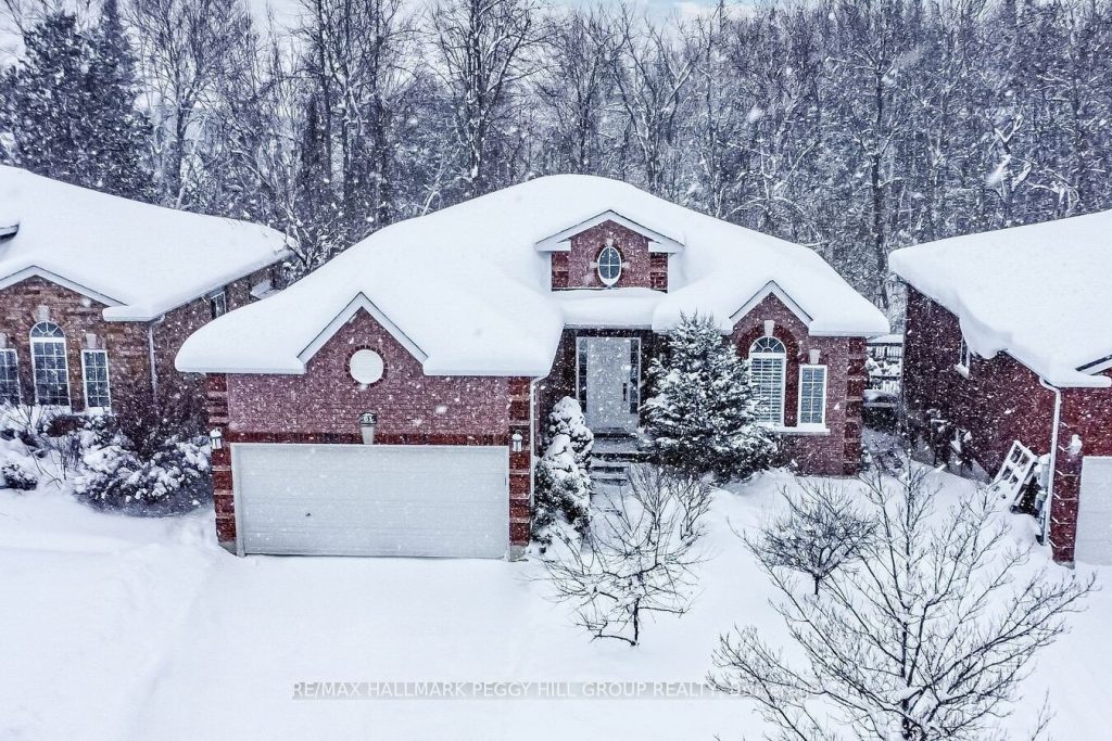 2-bedroom detached home for sale in Barrie — 81 Sproule Drive (Photo 1)