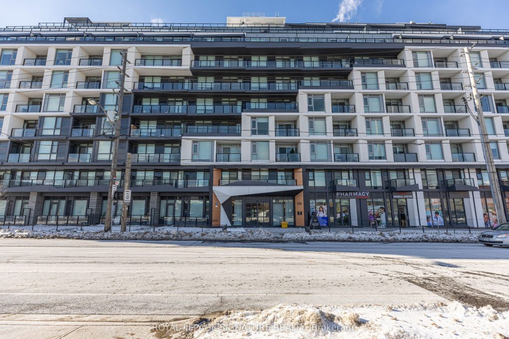 1-bedroom condo apartment for sale in Toronto — 813 - 556 Marlee Avenue (Photo 1)