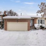 4-bedroom detached home for sale in Newmarket — 82 Kingston Road (Photo 2)