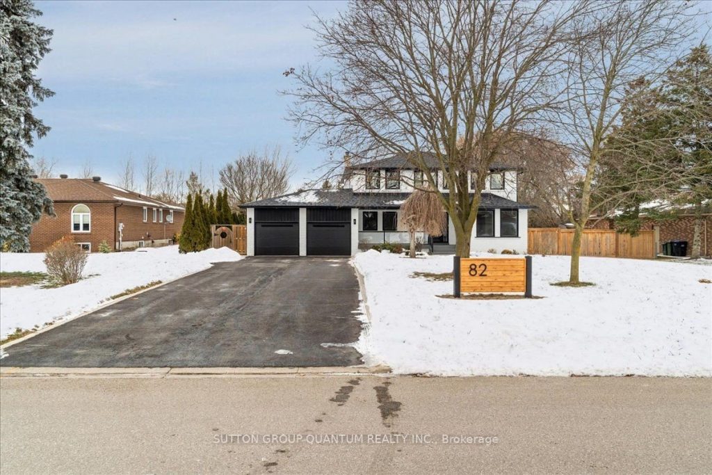 4-bedroom detached home for sale in Caledon — 82 Marilyn Street (Photo 1)