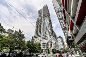1-bedroom condo apartment for sale in Toronto — 821 - 251 Jarvis Street