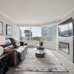 2-bedroom condo apartment for sale in Richmond Hill — 826 - 32 Clarissa Drive (Photo 1)