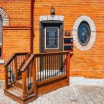 4-bedroom detached home for sale in Hamilton — 84 Ray Street S (Photo 2)