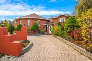 3-bedroom detached home for sale in St. Catharines — 85 Westgate Park Drive