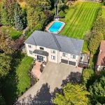 5-bedroom detached home for sale in Cambridge — 855 Avenue Road (Photo 2)