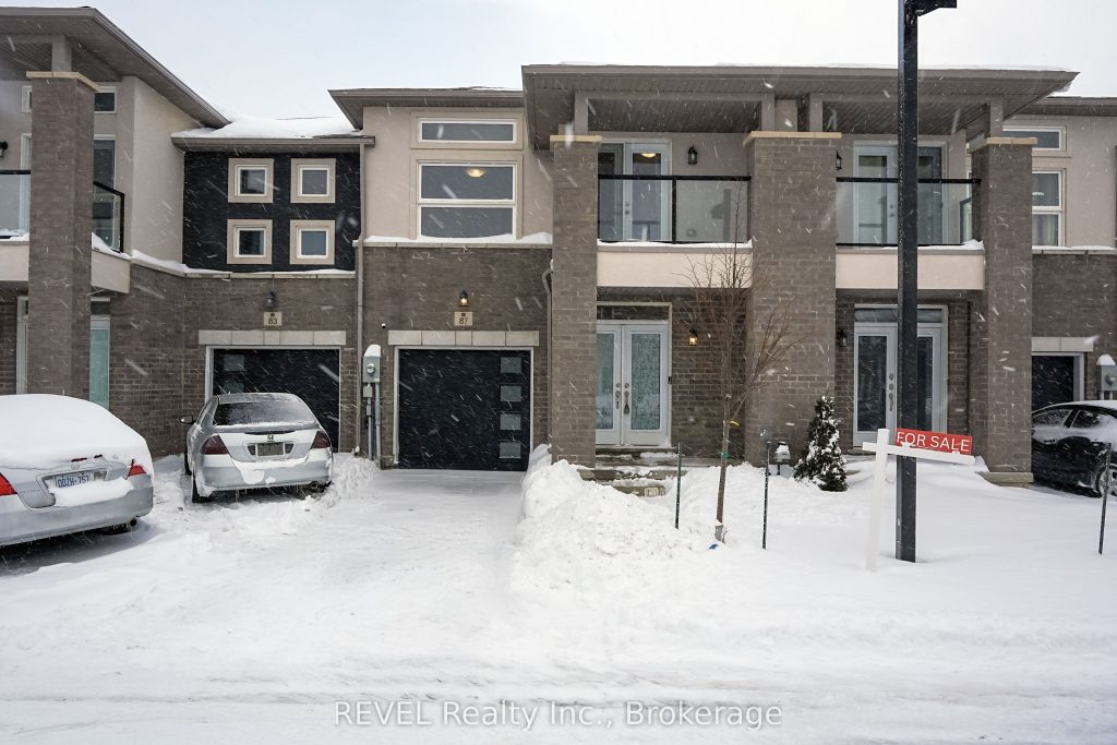 3-bedroom condo townhouse for sale in Welland — 87 Renfrew Trail (Photo 1)