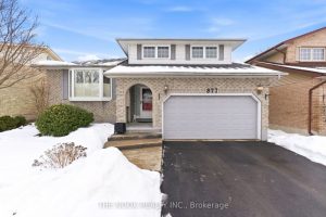 3-bedroom detached home for sale in Oshawa — 877 Mount Allan Avenue