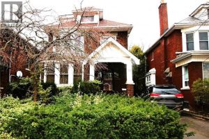 4-bedroom home for sale in Hamilton — 88 Cline Avenue North