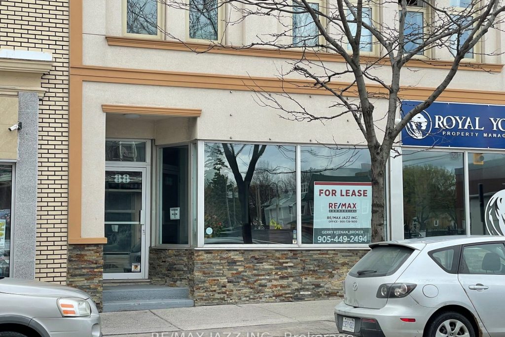 Studio commercial retail home for rent in Oshawa — 88 Simcoe Street N (Photo 1)