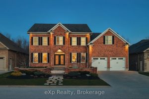 4-bedroom detached home for sale in North Perth — 880 Wood Drive