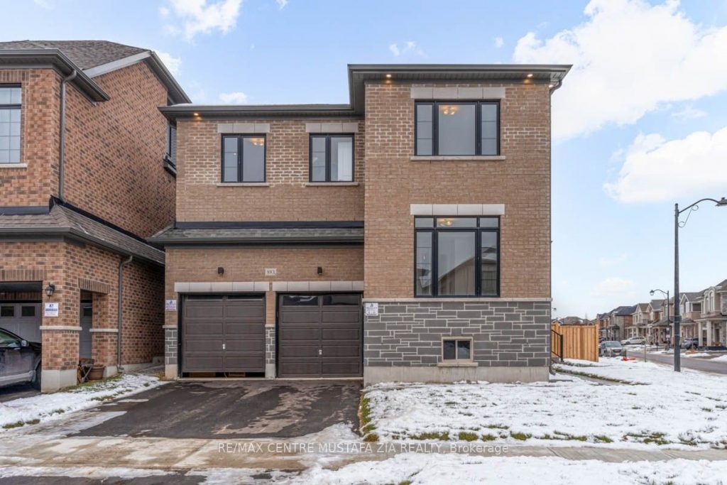 5-bedroom detached home for sale in Milton — 883 Plum Place (Photo 1)