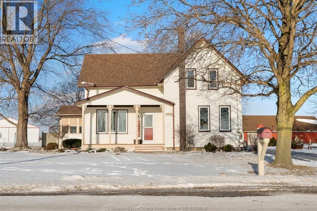 4-bedroom home for sale in Lasalle — 8990 Canard Drive (Photo 1)