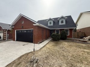 4-bedroom detached home for sale in Dufferin — 8 Passmore Avenue