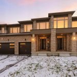 3-bedroom att/row/townhouse for sale in Welland — 9 Admiral Road (Photo 1)
