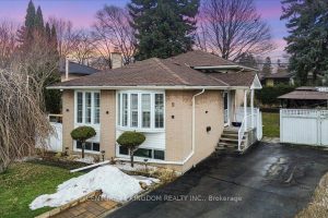3-bedroom detached home for sale in Toronto — 9 Durrington Crescent