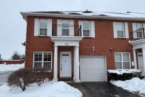 3-bedroom condo townhouse for rent in Brampton — 90 - 90 Stornwood Court