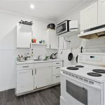 7-bedroom home for sale in Hamilton — 90 Sherman Avenue (Photo 4)