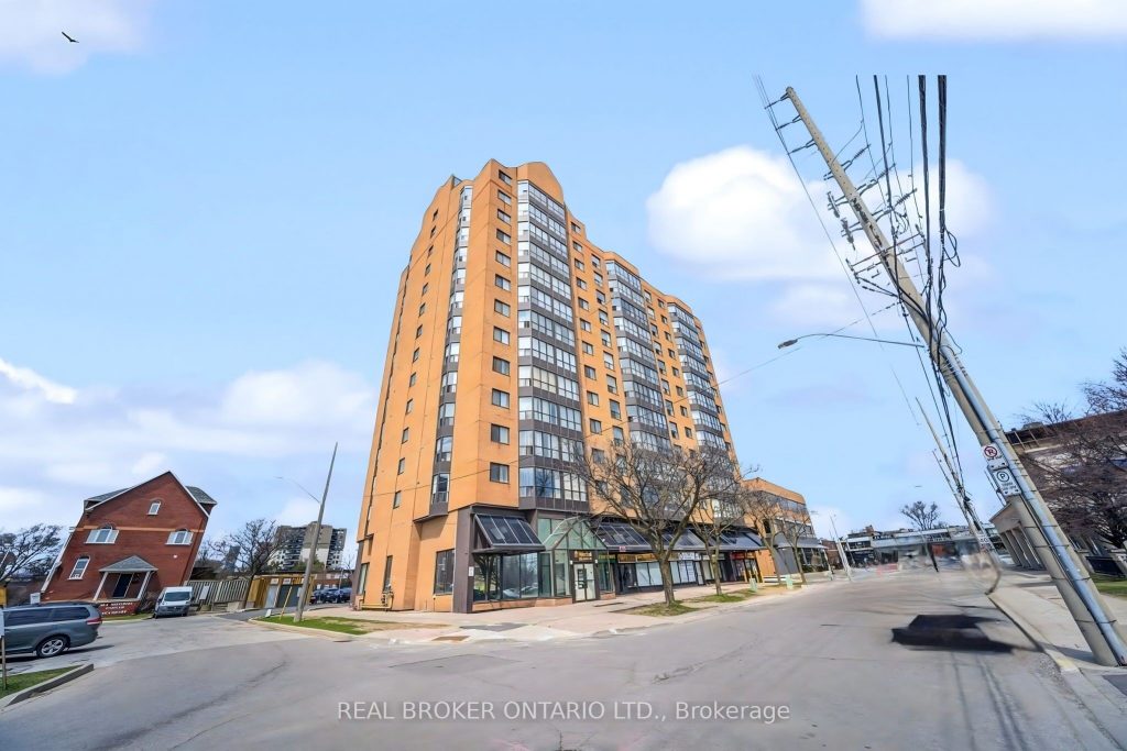 1-bedroom condo apartment for sale in Mississauga — 903 - 25 Agnes Street (Photo 1)
