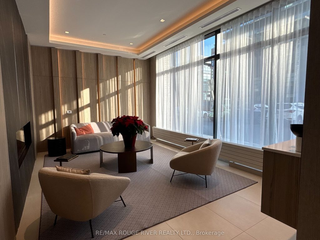 1-bedroom condo apartment for rent in Whitby — 905 - 1606 Charles Street (Photo 1)