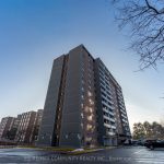 3-bedroom condo apartment for rent in Toronto — 906 - 20 Gilder Drive (Photo 3)