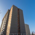 3-bedroom condo apartment for rent in Toronto — 906 - 20 Gilder Drive (Photo 4)